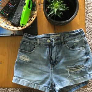 BULLHEAD DENIM MOM SHORTS